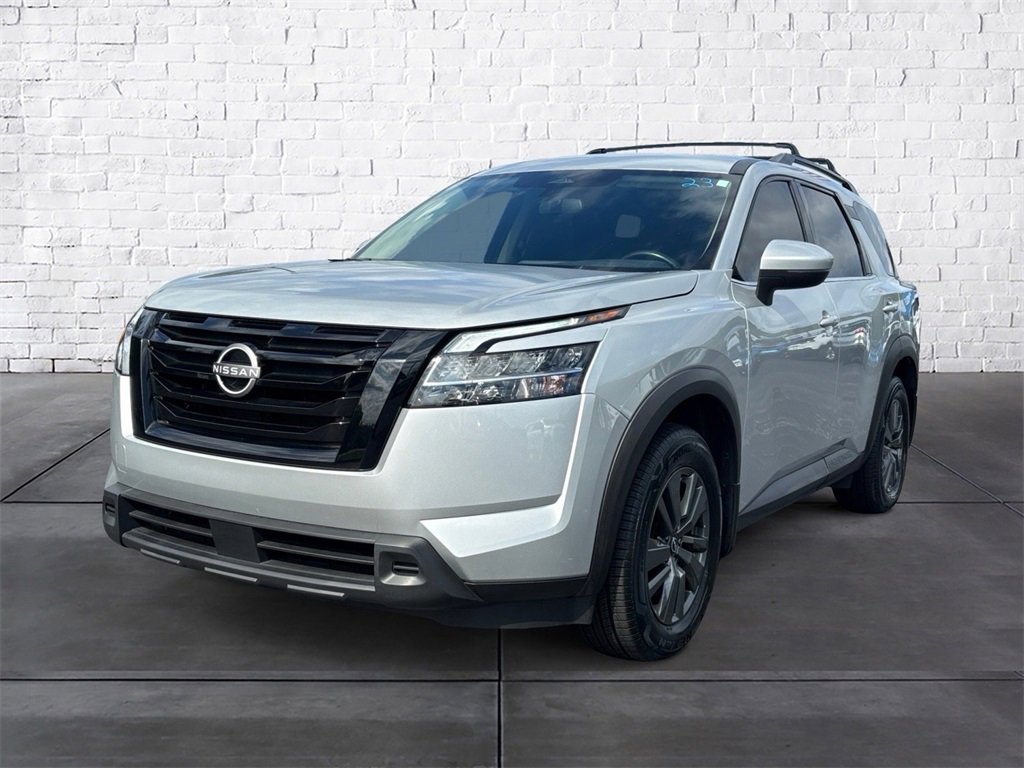 2022 Nissan Pathfinder SV photo 2