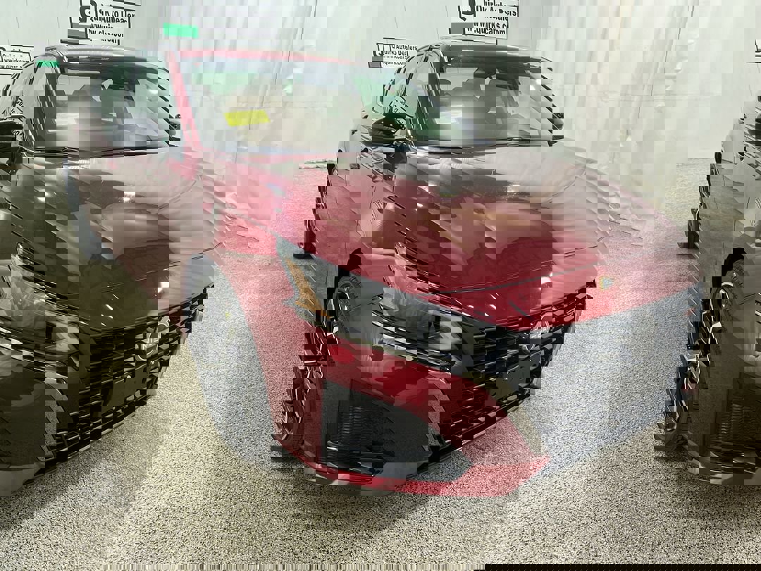 2025 Nissan Altima SR's photo