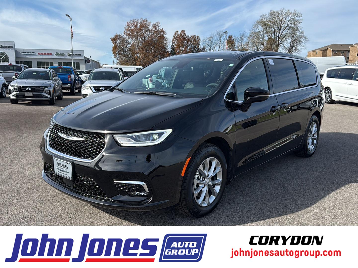 2026 Chrysler Pacifica Limited's photo