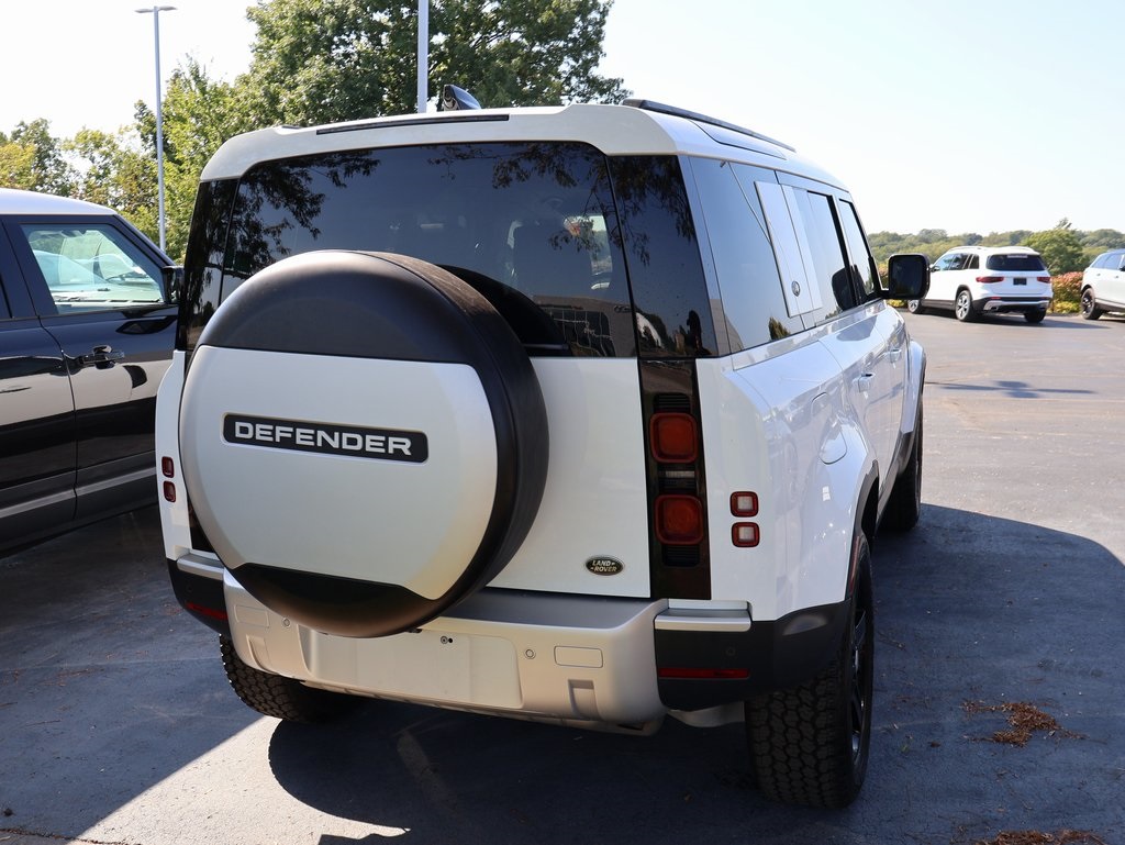 2020 Land Rover Defender 110 HSE photo 4