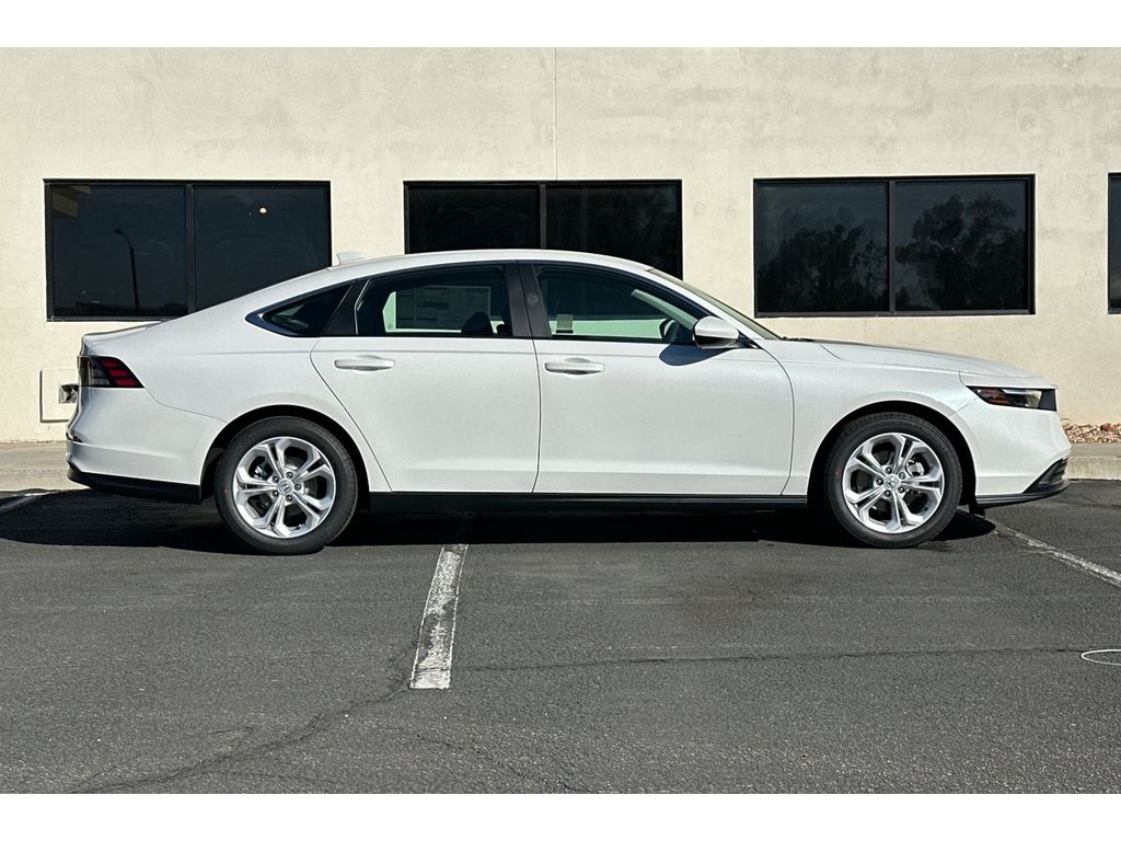 2025 Honda Accord LX photo 3