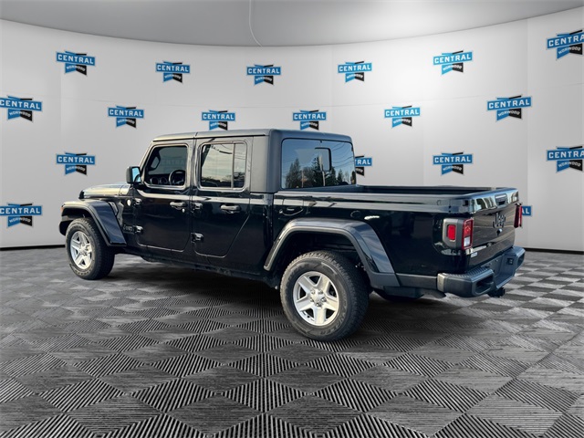 2021 Jeep Gladiator Sport photo 3