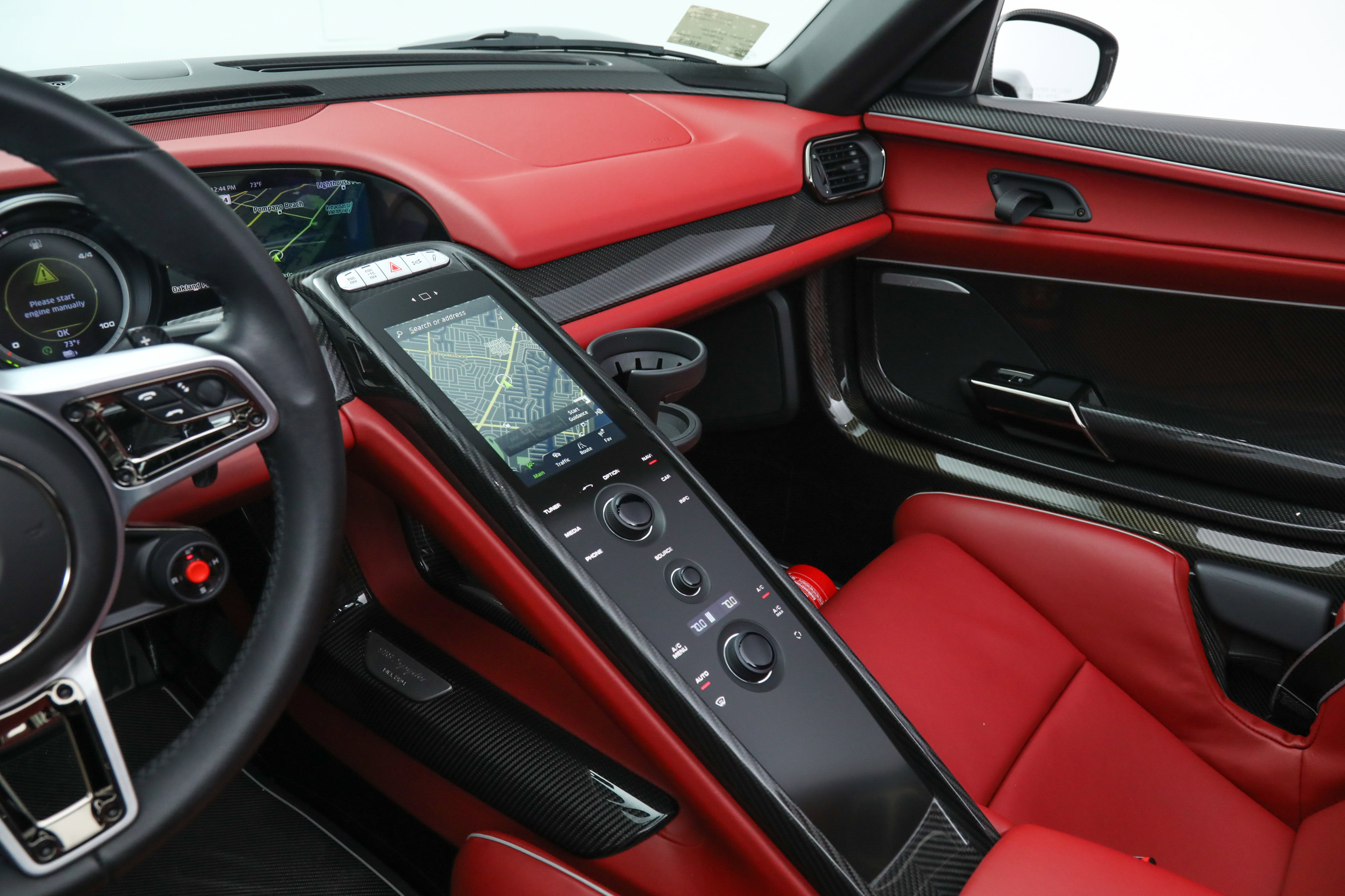 2015 Porsche 918 Spyder photo 37