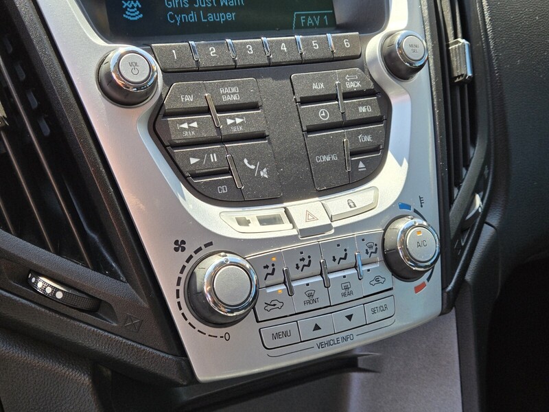 2014 Chevrolet Equinox LS photo 18