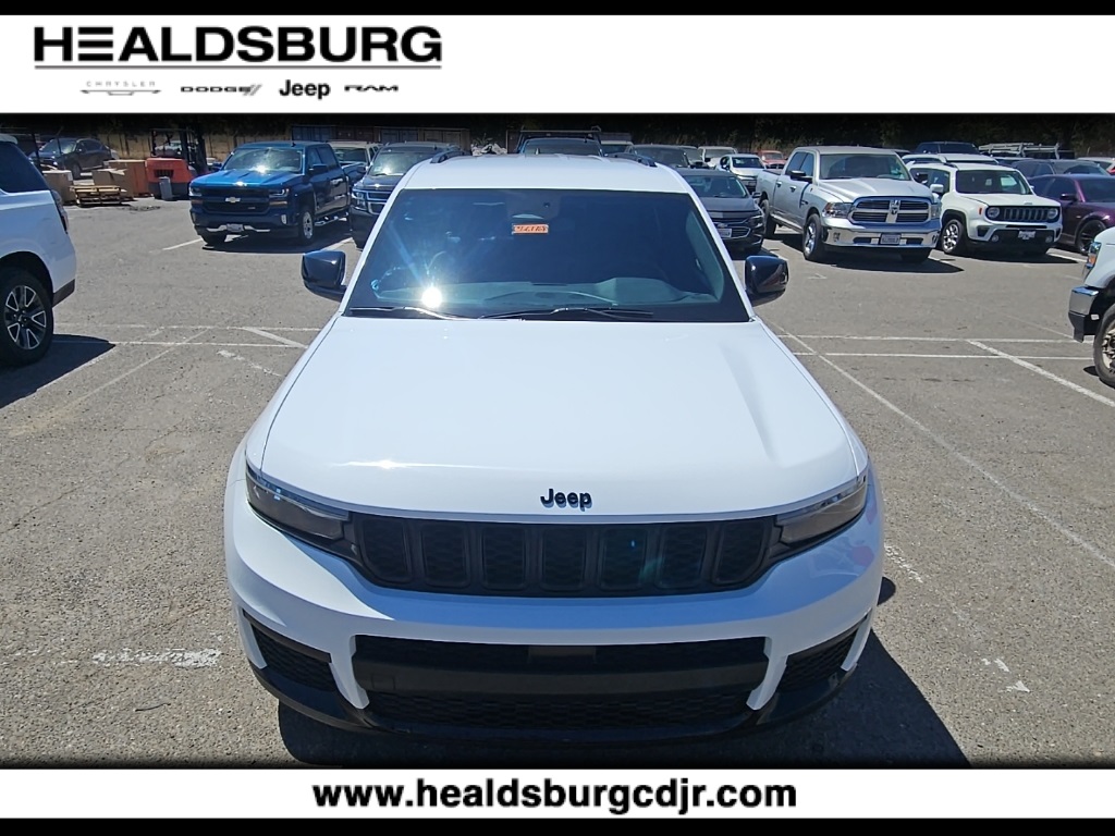 2024 Jeep Grand Cherokee Altitude photo 7