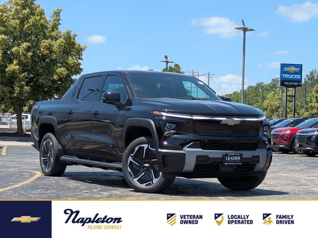 2025 Chevrolet Silverado EV LT's photo