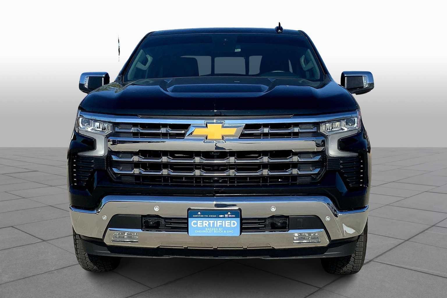 2025 Chevrolet Silverado 1500 LTZ photo 2