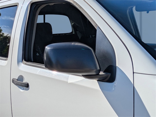 2014 Nissan Frontier Desert Runner photo 10