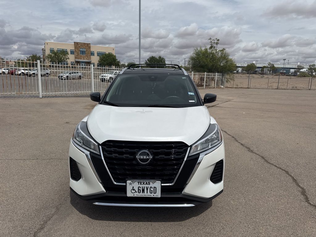 2024 Nissan Kicks SV photo 2