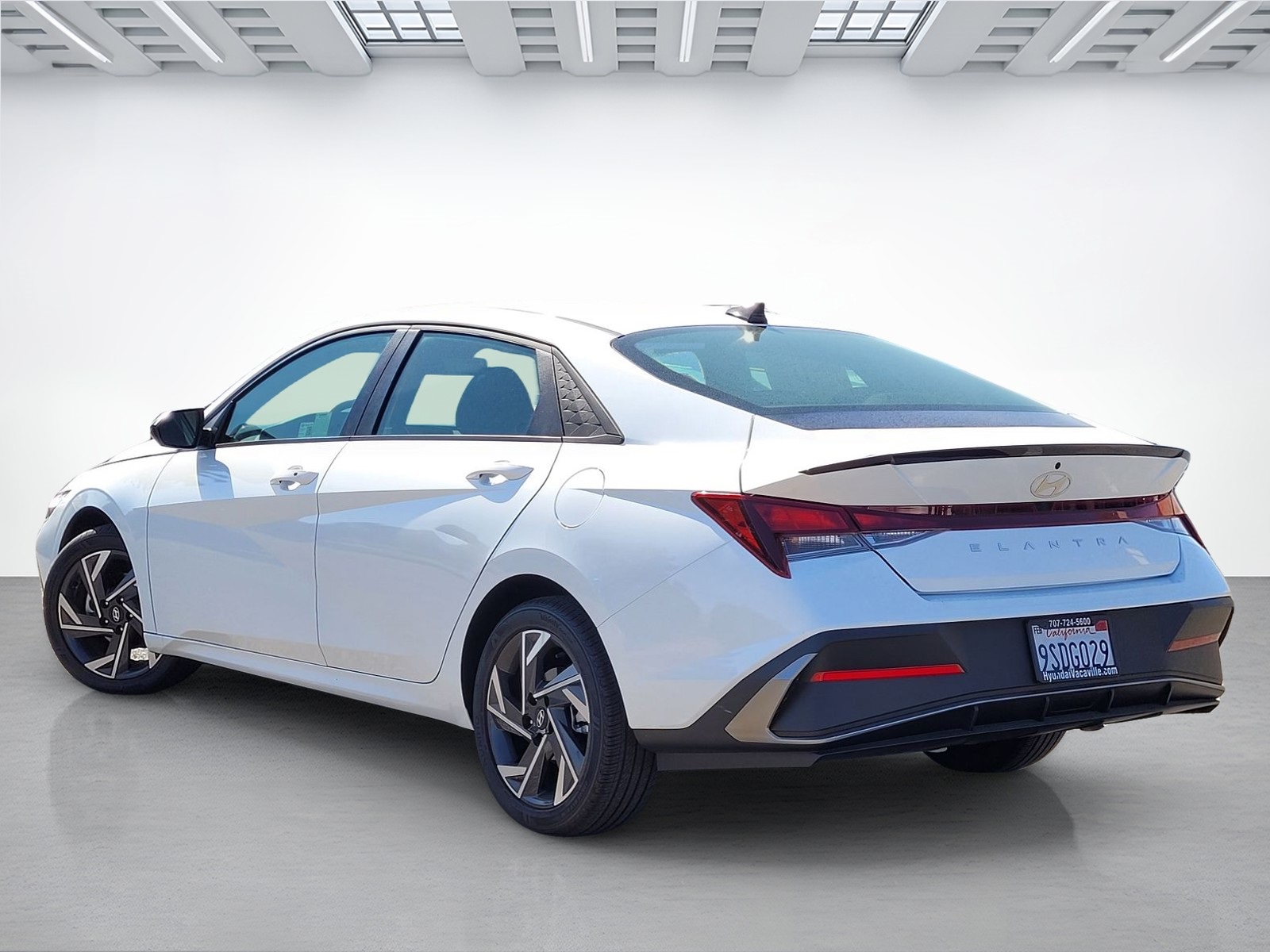2025 Hyundai Elantra SEL Sport photo 6