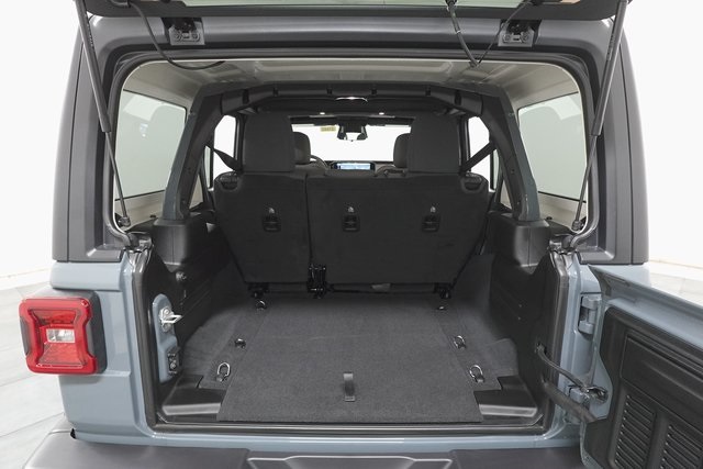 2025 Jeep Wrangler Sport S photo 25