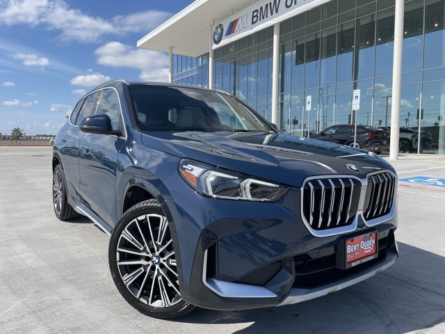 2026 BMW X1 28i's photo
