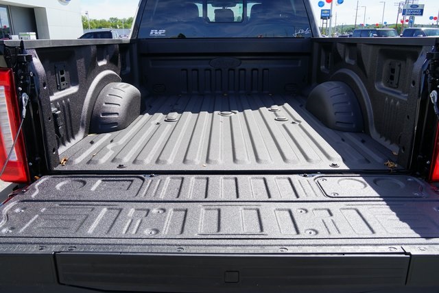 2025 FORD F-250 - Image 29