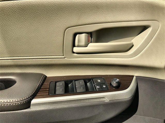 2024 Toyota Sienna LE photo 4