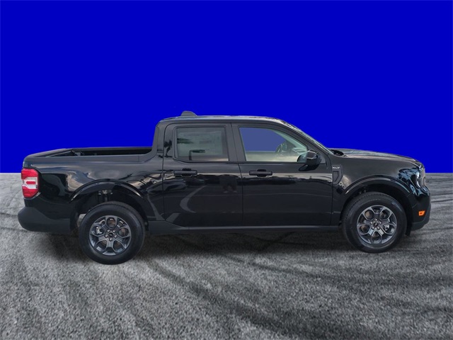 2025 Ford Maverick XLT photo 2