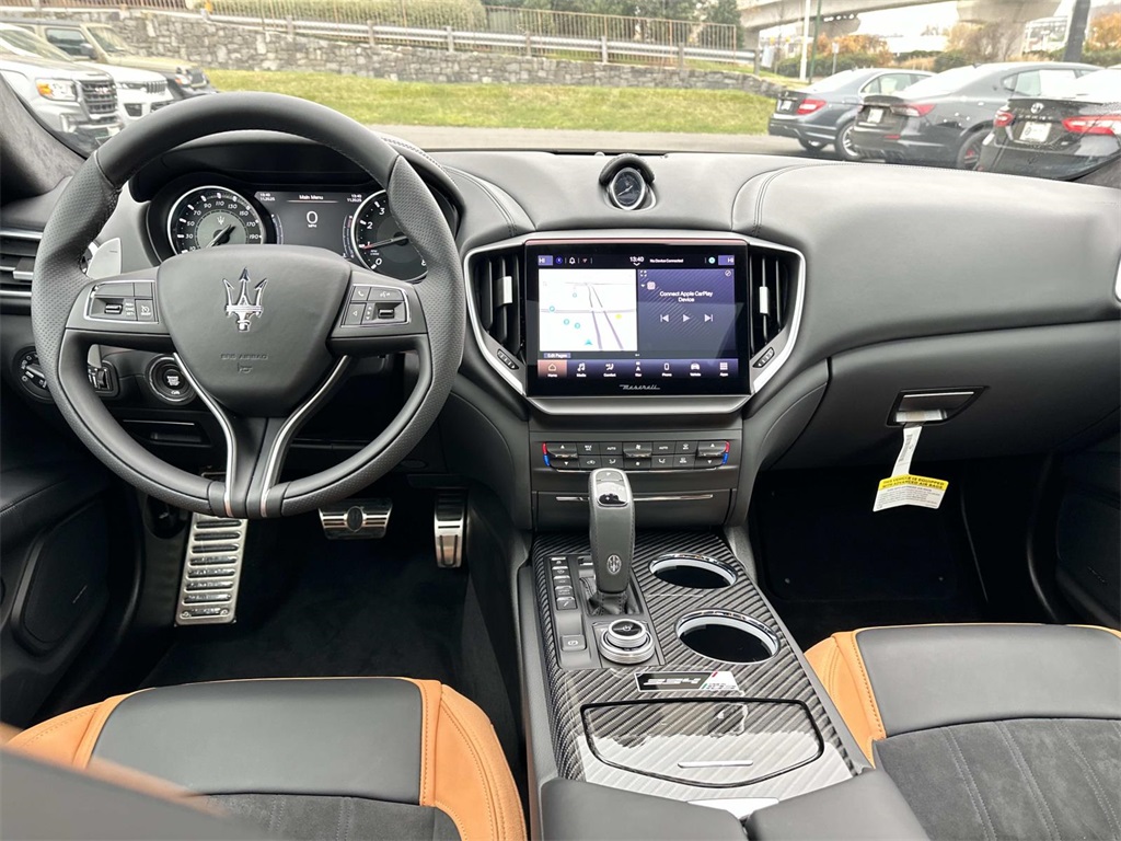 2024 Maserati Ghibli Modena Q4 photo 2