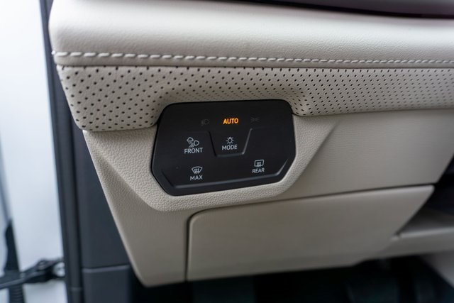 2024 Volkswagen Atlas SE Technology photo 21