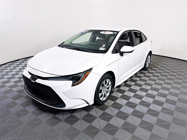 2022 Toyota Corolla LE photo 3