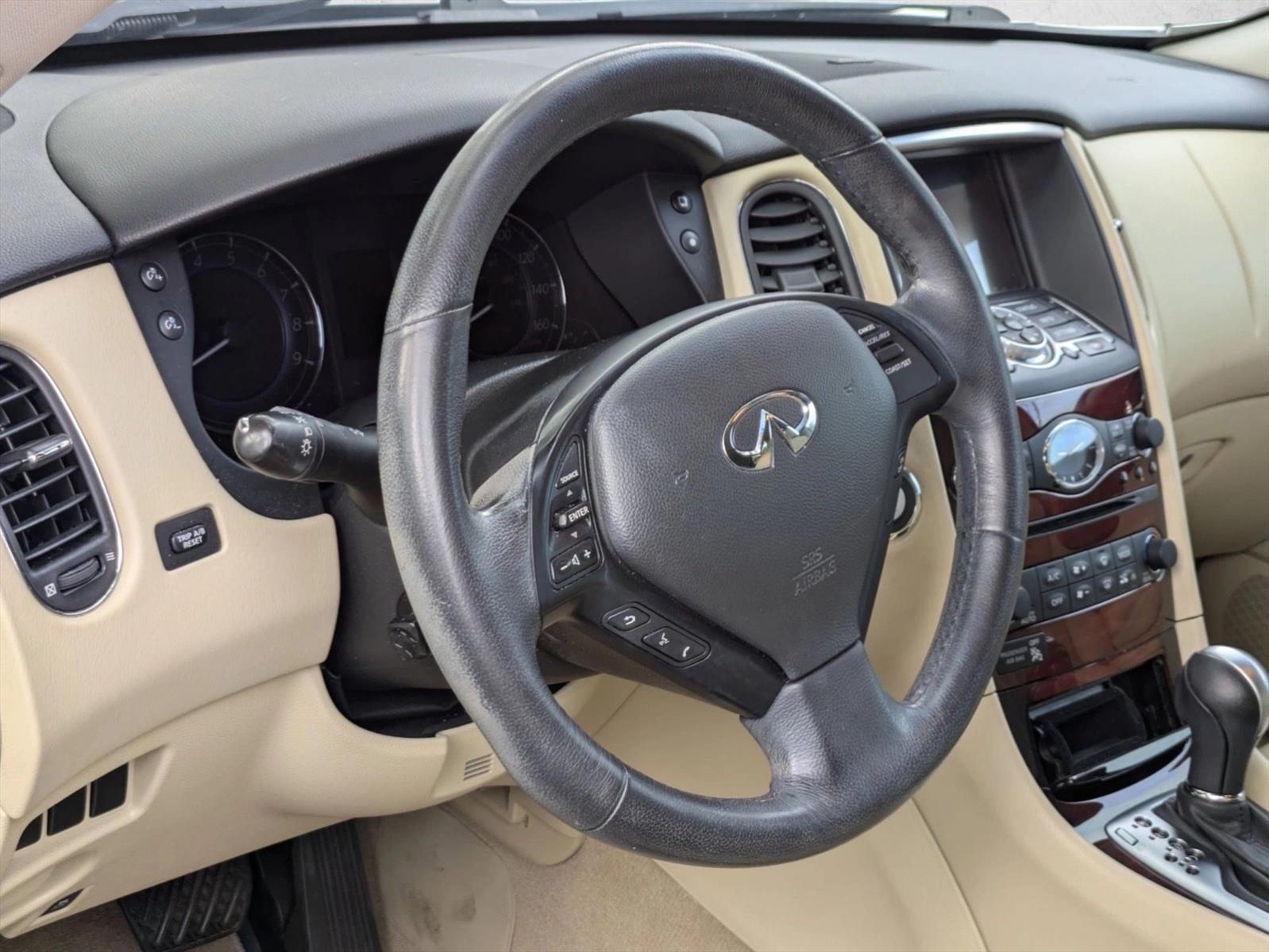 2017 Infiniti QX50 Premium photo 3