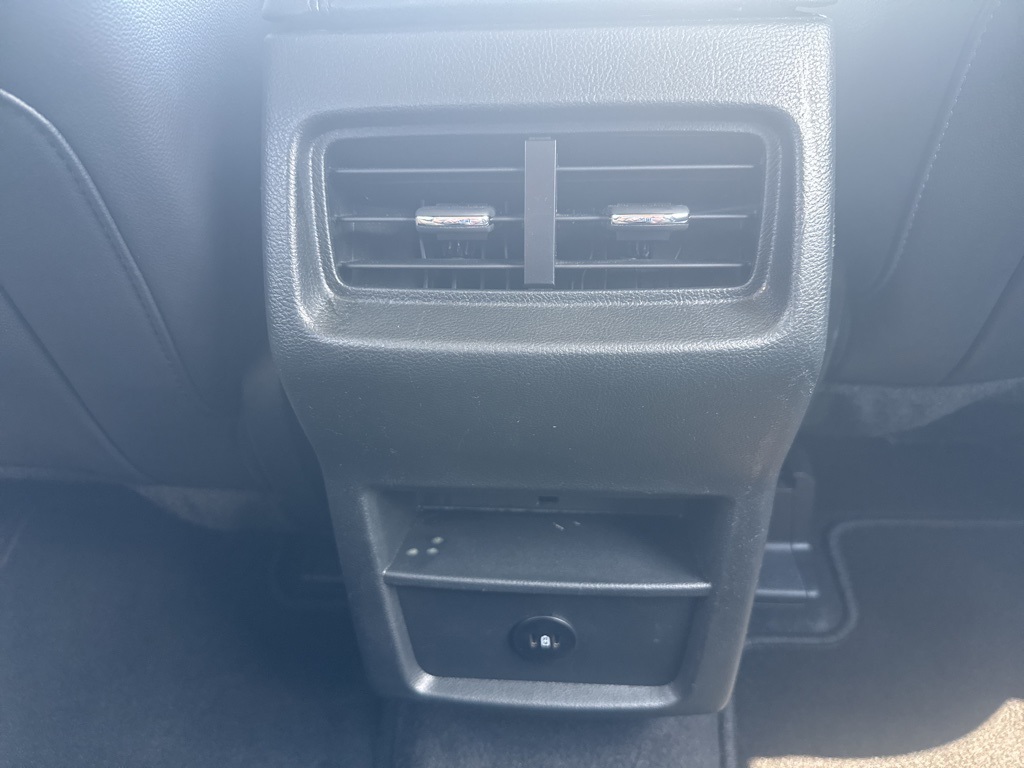 2024 Ford Edge SEL photo 26