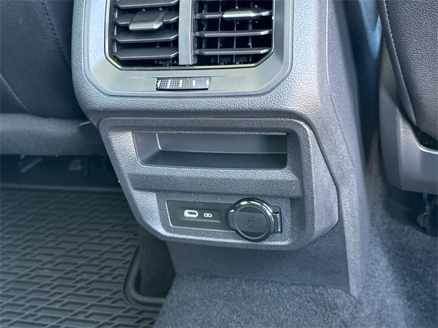 2023 Volkswagen Tiguan SE photo 20