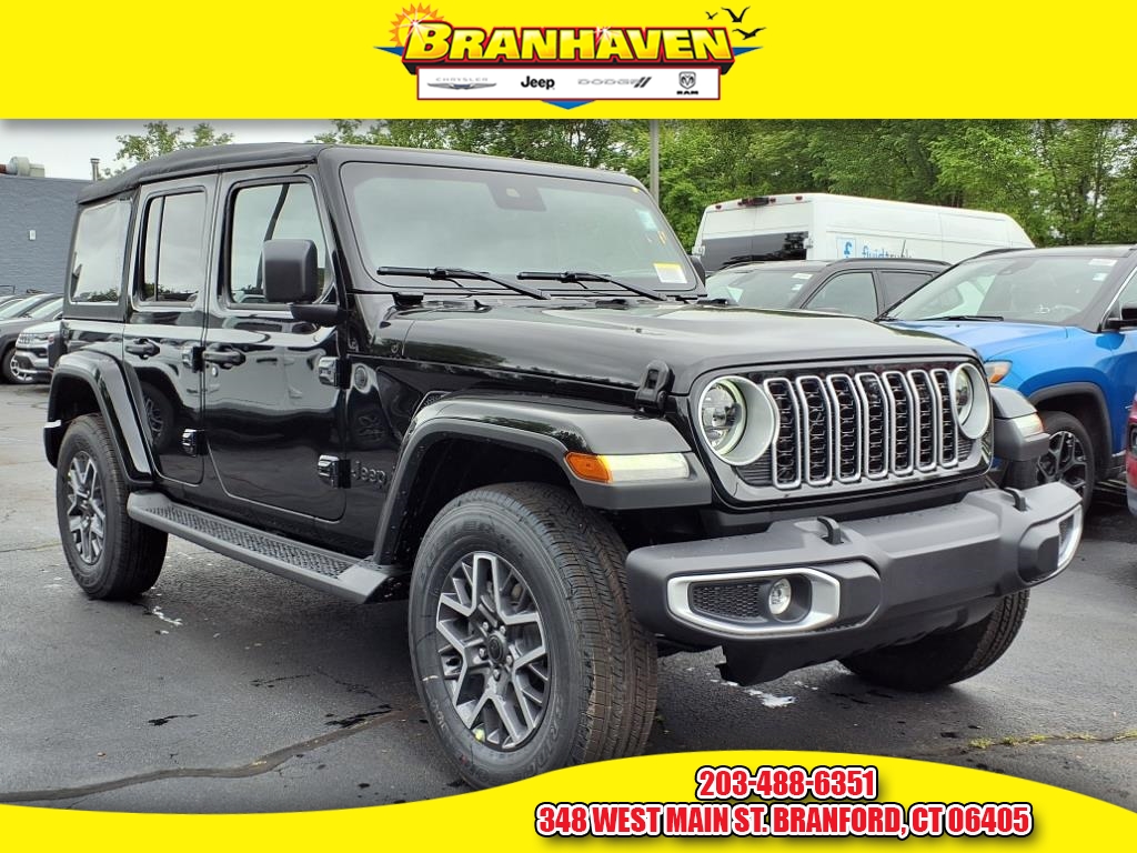2025 Jeep Wrangler 4-Door Sahara's photo