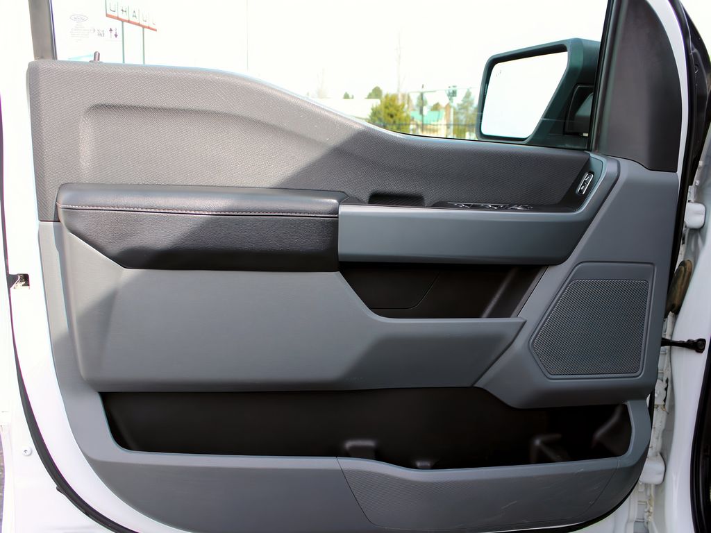 2024 Ford F-150 XLT photo 7