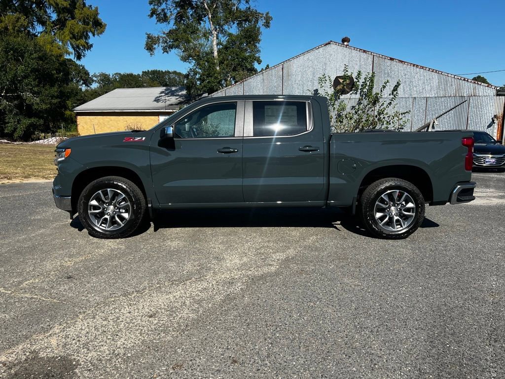 2026 Chevrolet Silverado 1500 LT photo 4