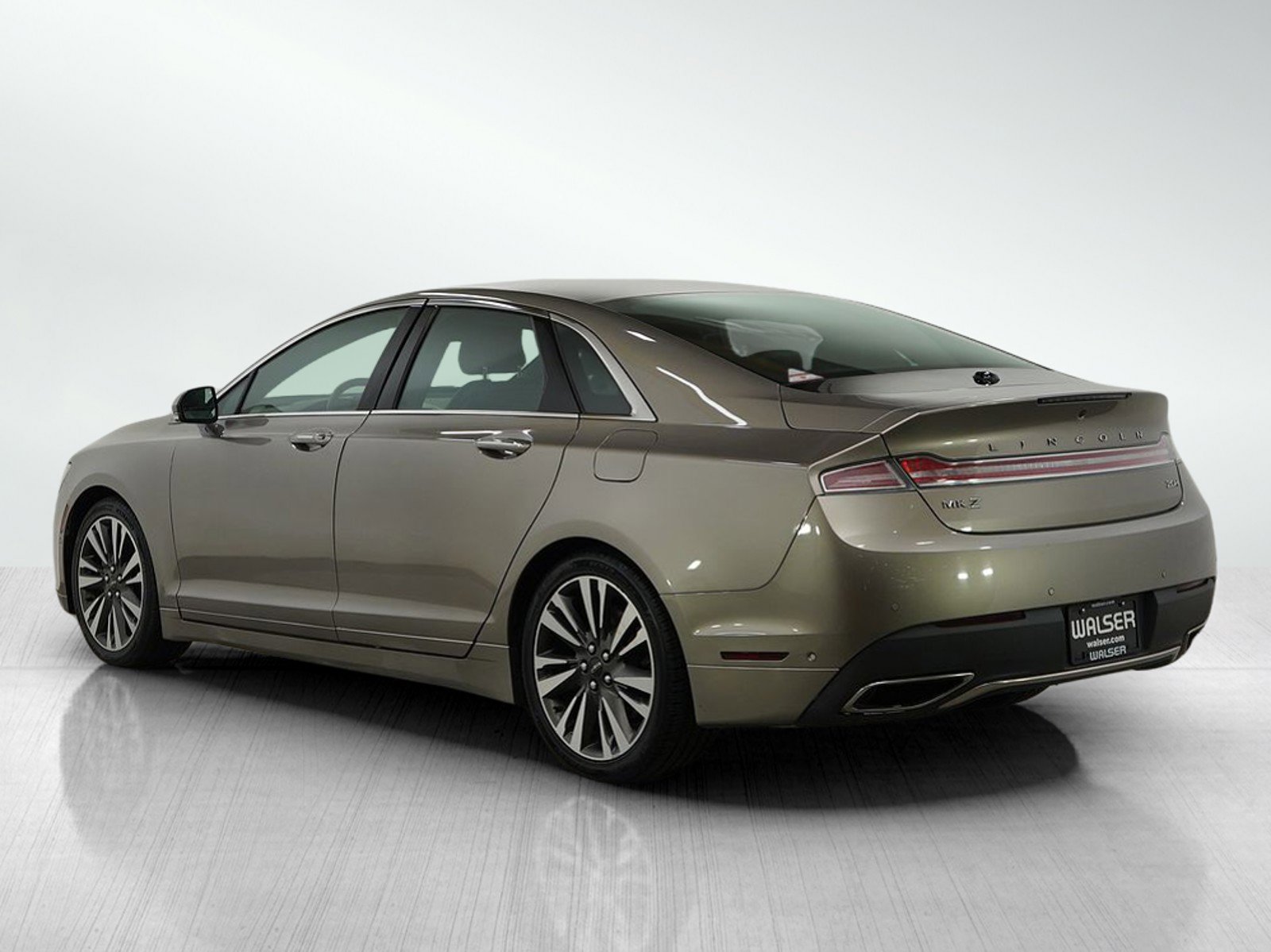 2019 Lincoln MKZ Hybrid Reserve photo 3
