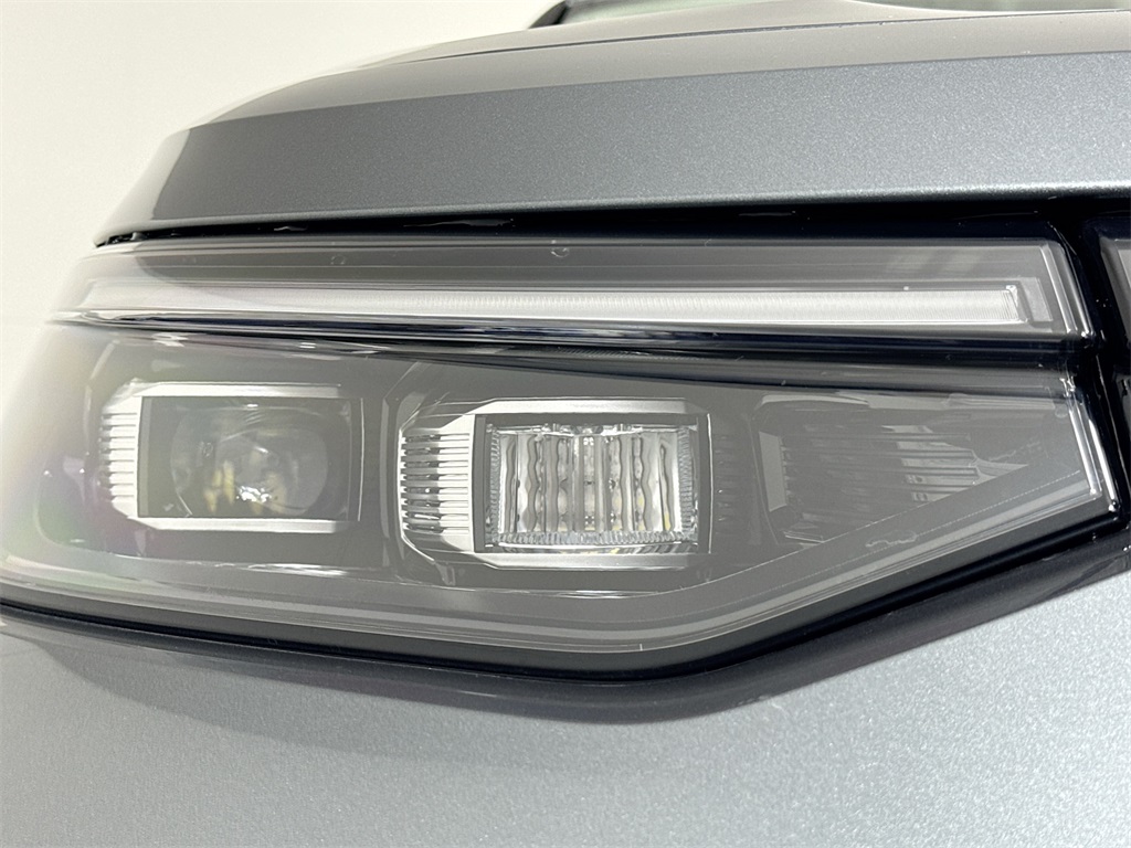 2025 Volkswagen Tiguan SE photo 21