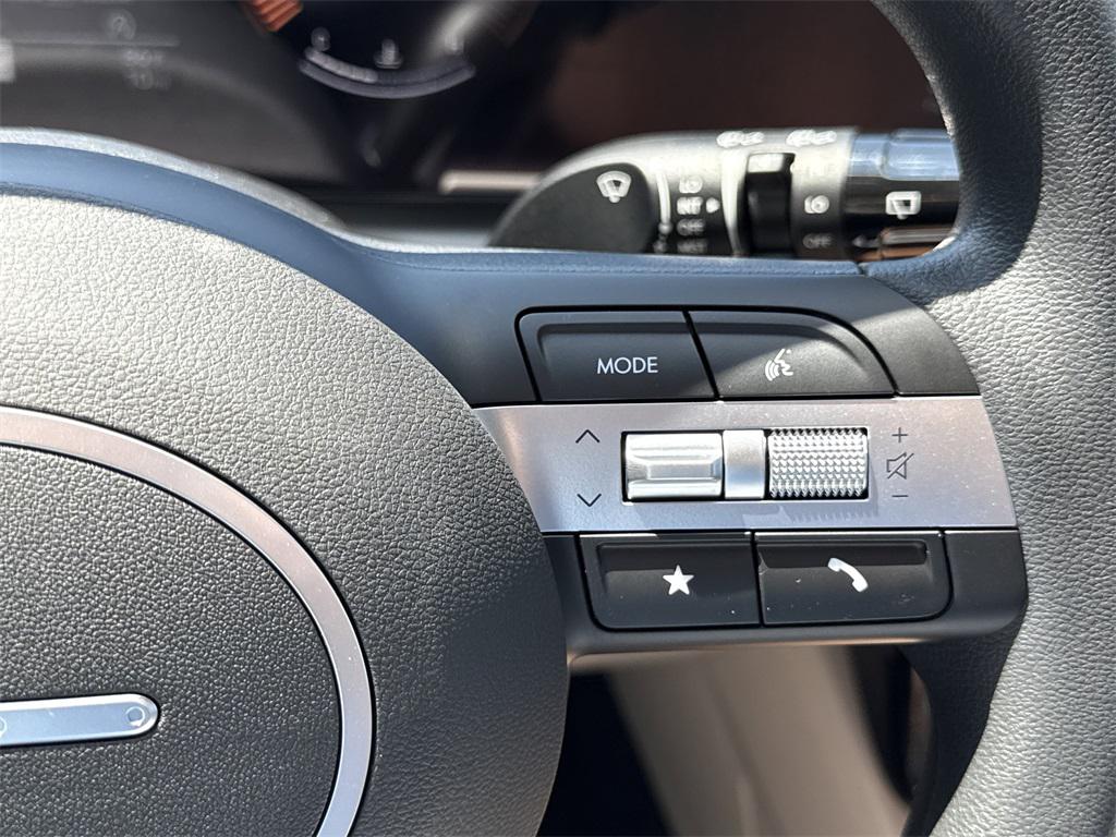 2026 Hyundai Tucson SEL photo 17
