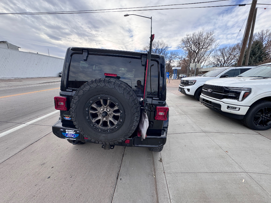 2021 Jeep Wrangler Unlimited Sahara High Altitude photo 4