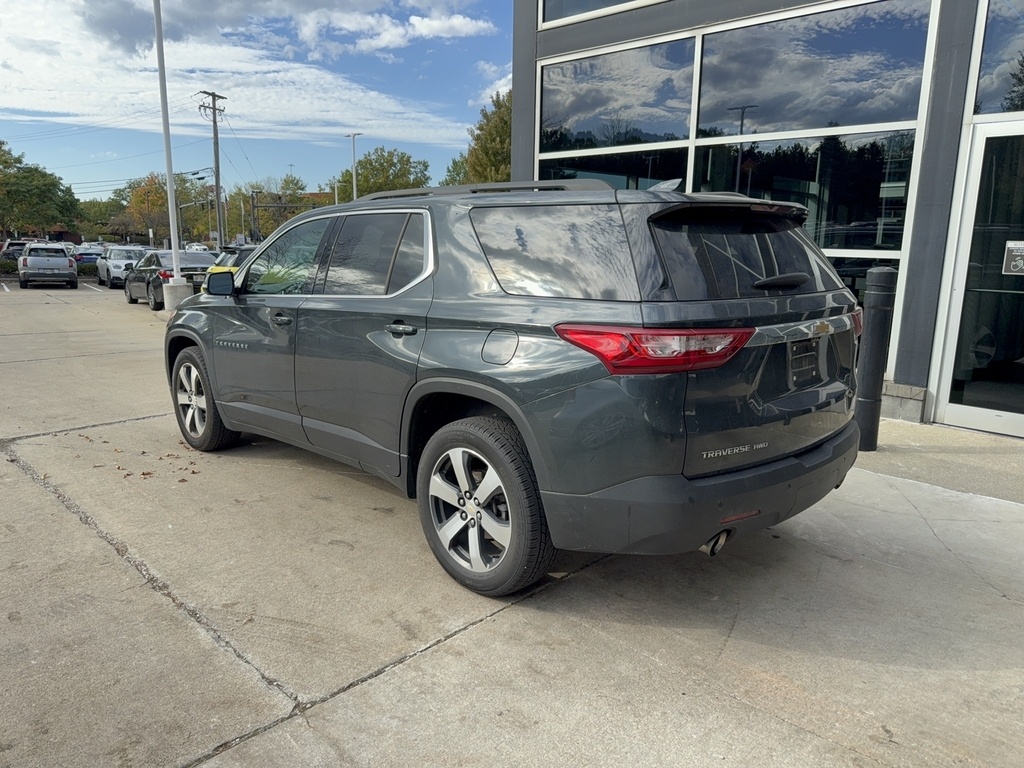 2020 Chevrolet Traverse Leather photo 3