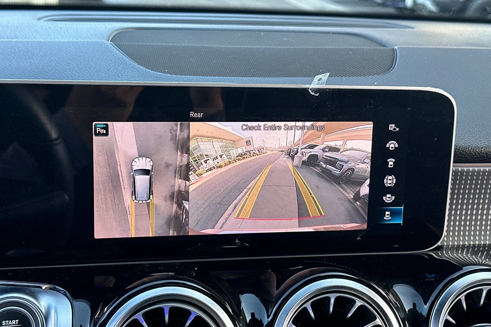 2021 Mercedes Benz GLB 250 photo 14