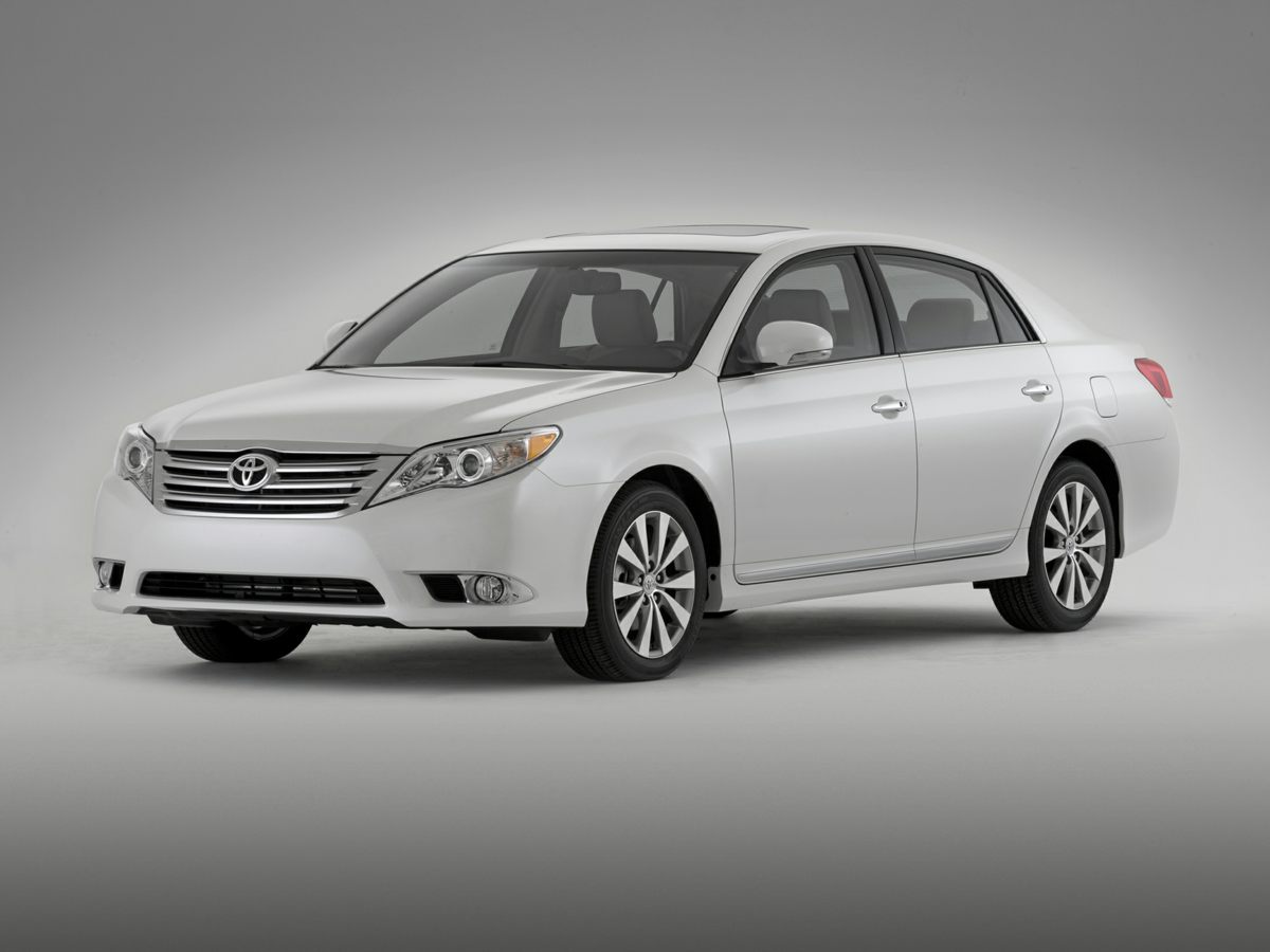 2011 Toyota Avalon Limited's photo