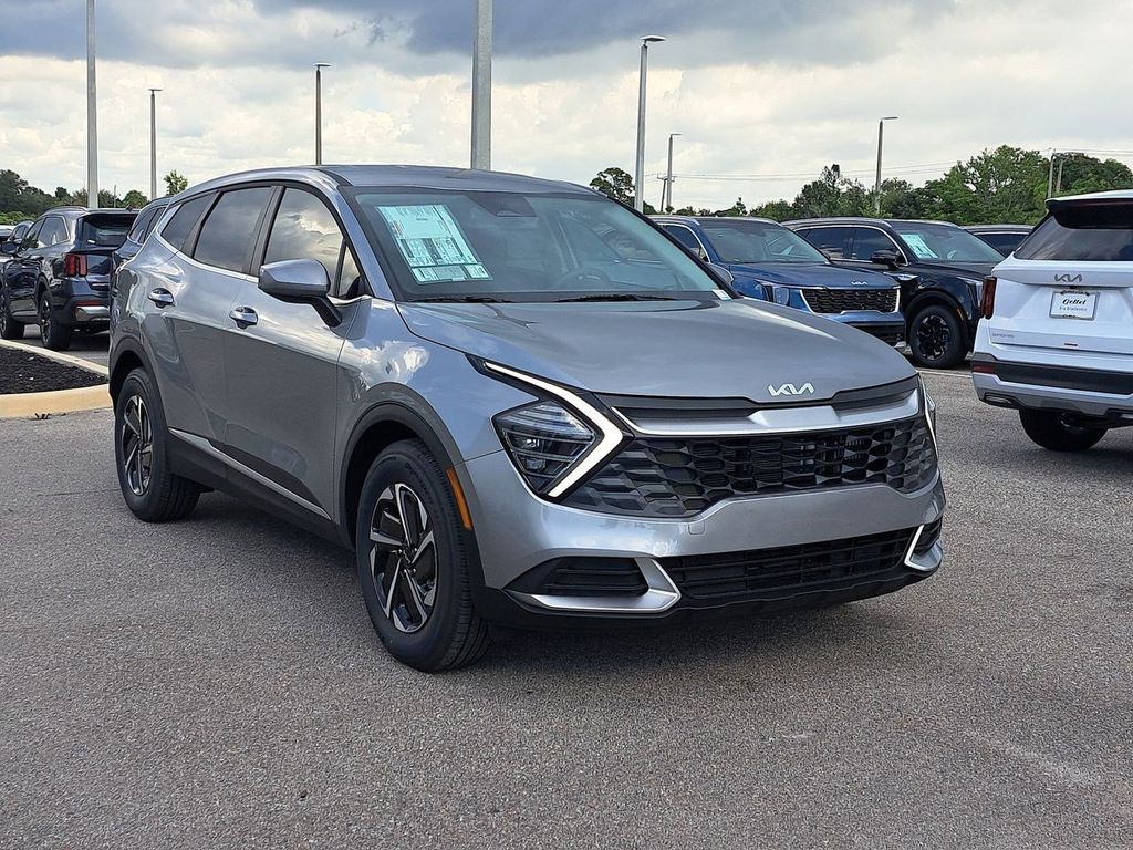 2025 Kia Sportage Hybrid LX photo 3