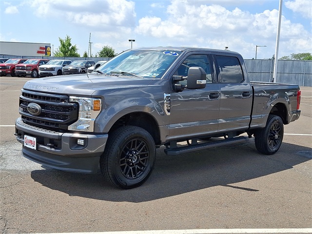 2022 Ford F-250 XLT photo 2