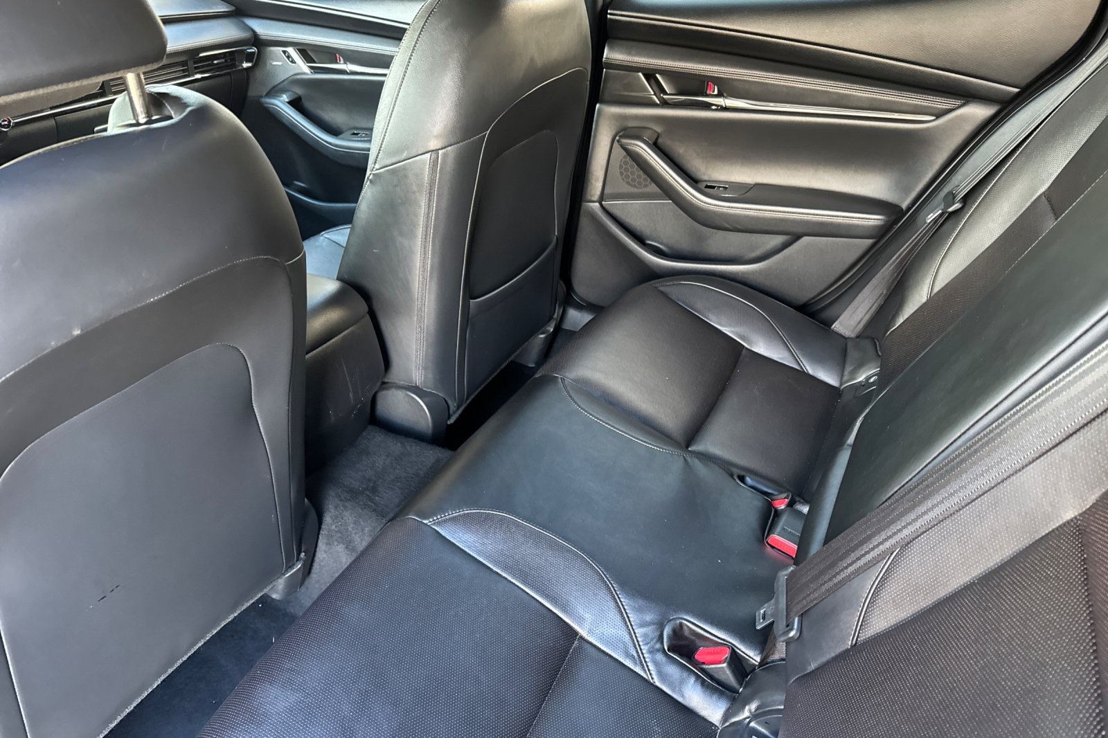 2021 Mazda Mazda3 Premium Plus photo 10