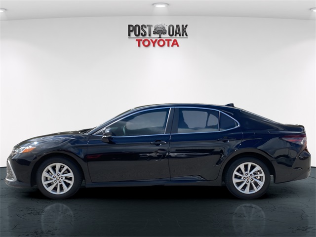 2024 Toyota Camry LE photo 3
