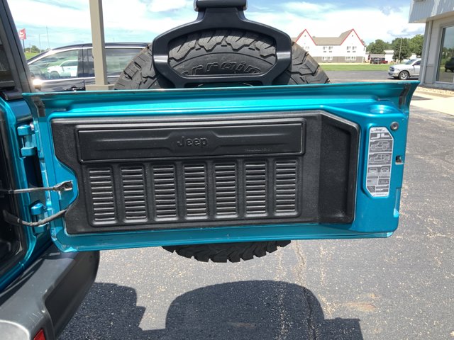 2019 Jeep Wrangler Unlimited Sahara photo 5