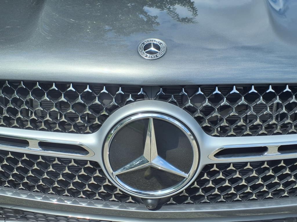 2025 Mercedes Benz GLE 350 4MATIC photo 4
