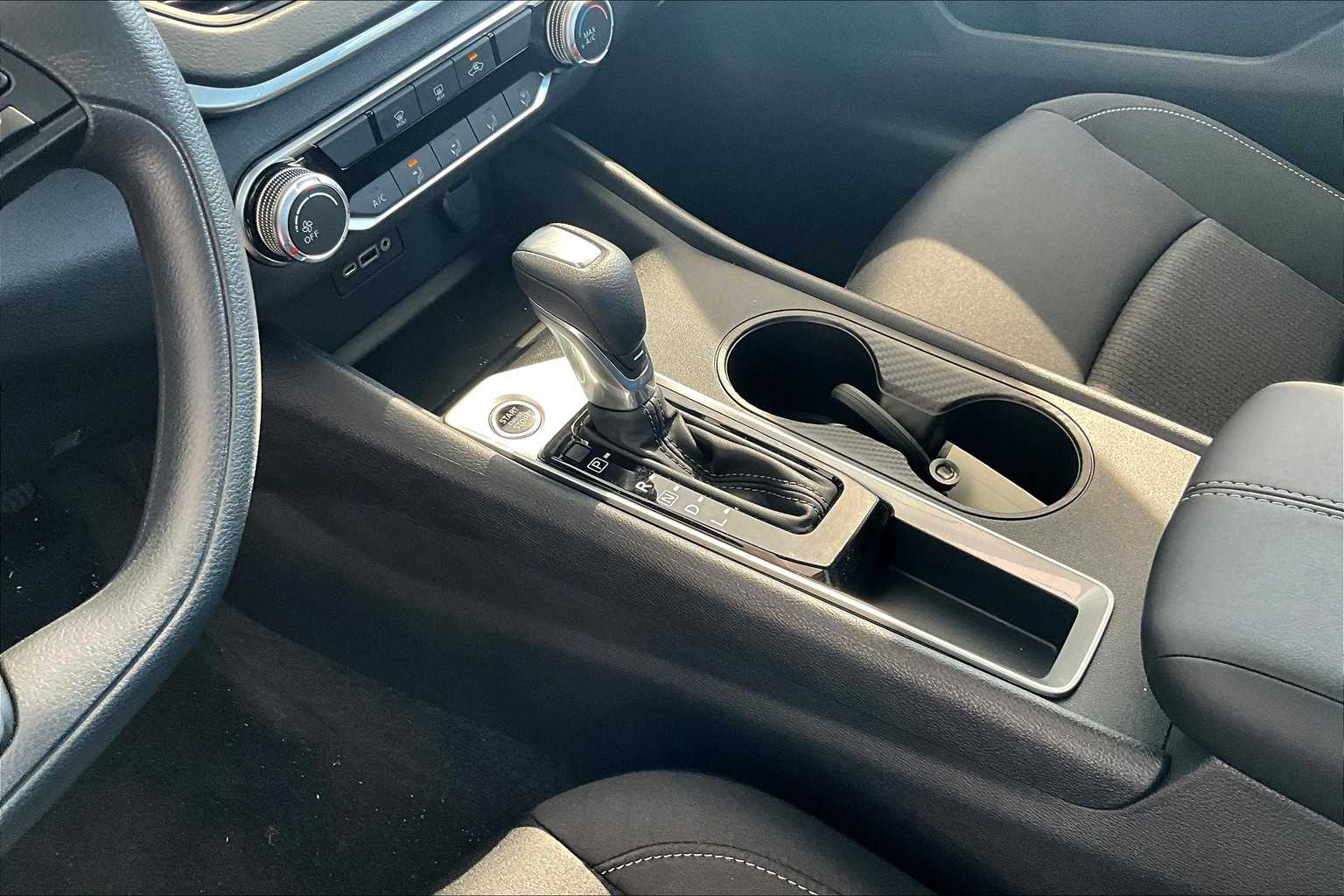 2025 Nissan Altima S photo 11