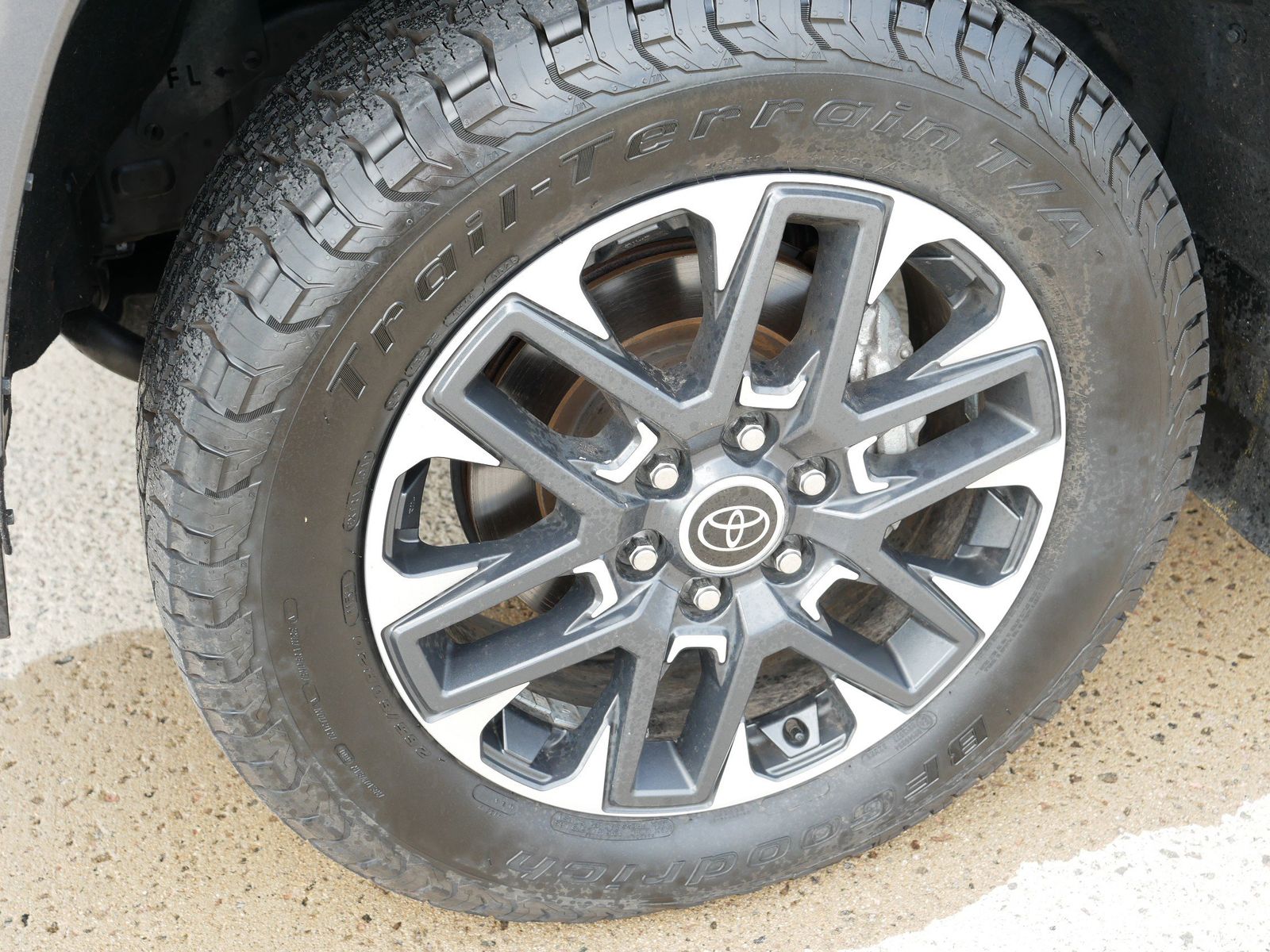 2023 Toyota Tundra Limited photo 10