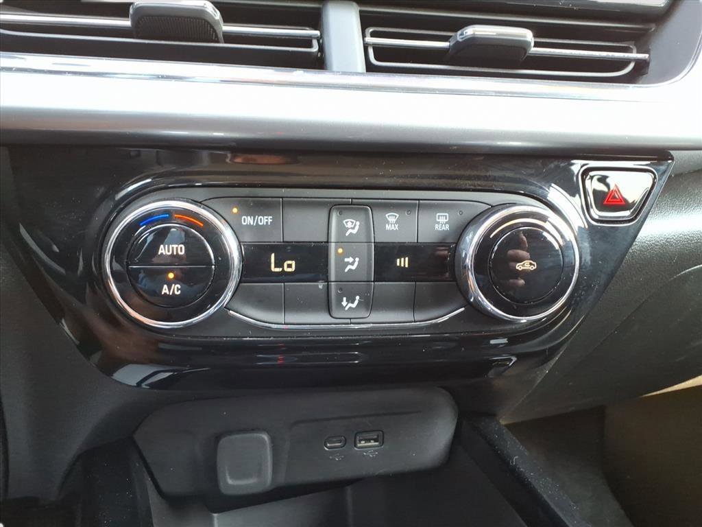 2025 Chevrolet Trax LT photo 19