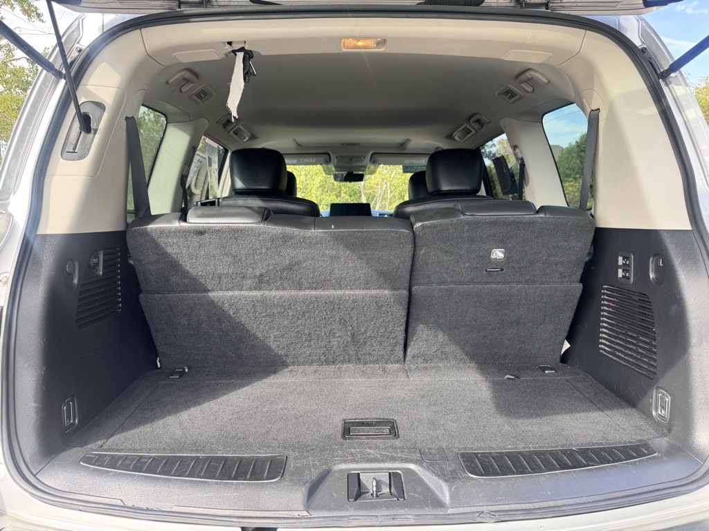 2022 Infiniti QX80 Luxe photo 28