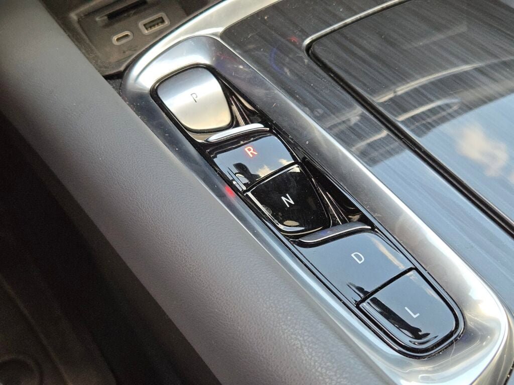 2024 Buick Enclave Essence photo 32