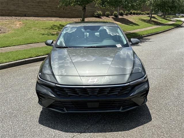 2025 Hyundai Elantra Hybrid Limited photo 2