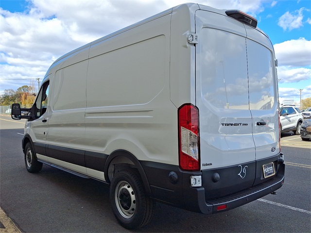 2026 Ford Transit photo 4