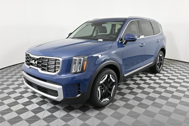 2025 Kia Telluride S photo 2