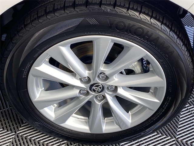 2025 Toyota Corolla SE photo 25